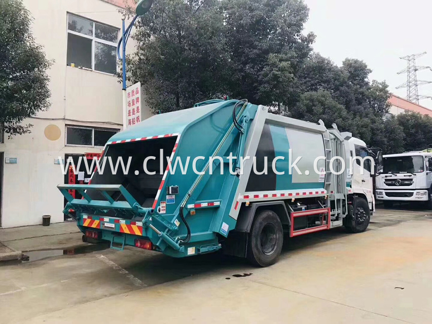 waste collection truck 4